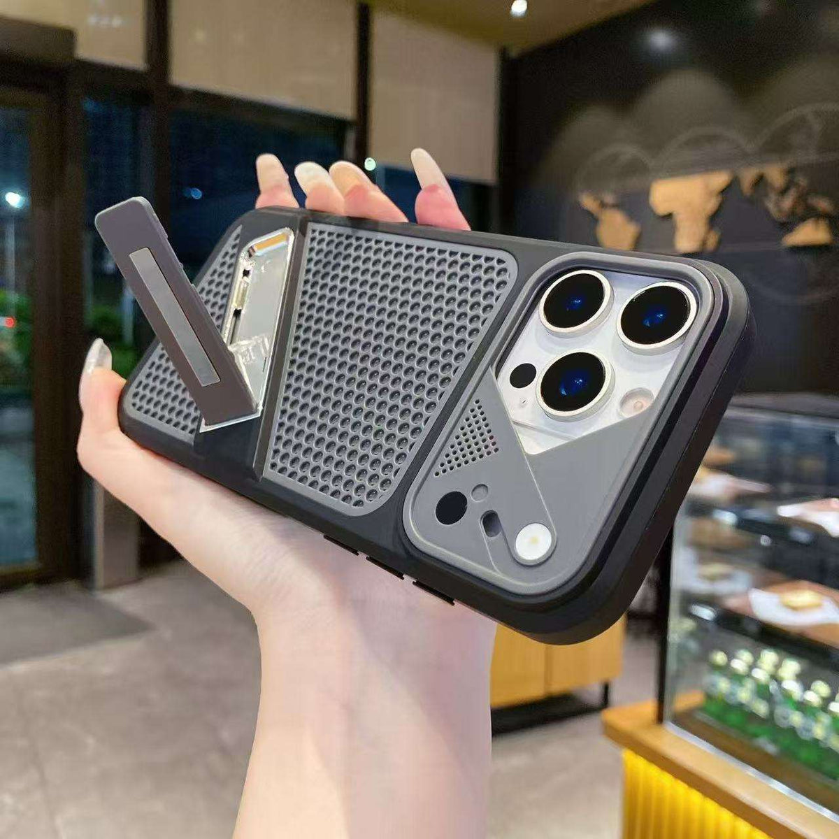 🛡️❄️ Honeycomb Protective iPhone Case | Cooling Design & Detachable Lens